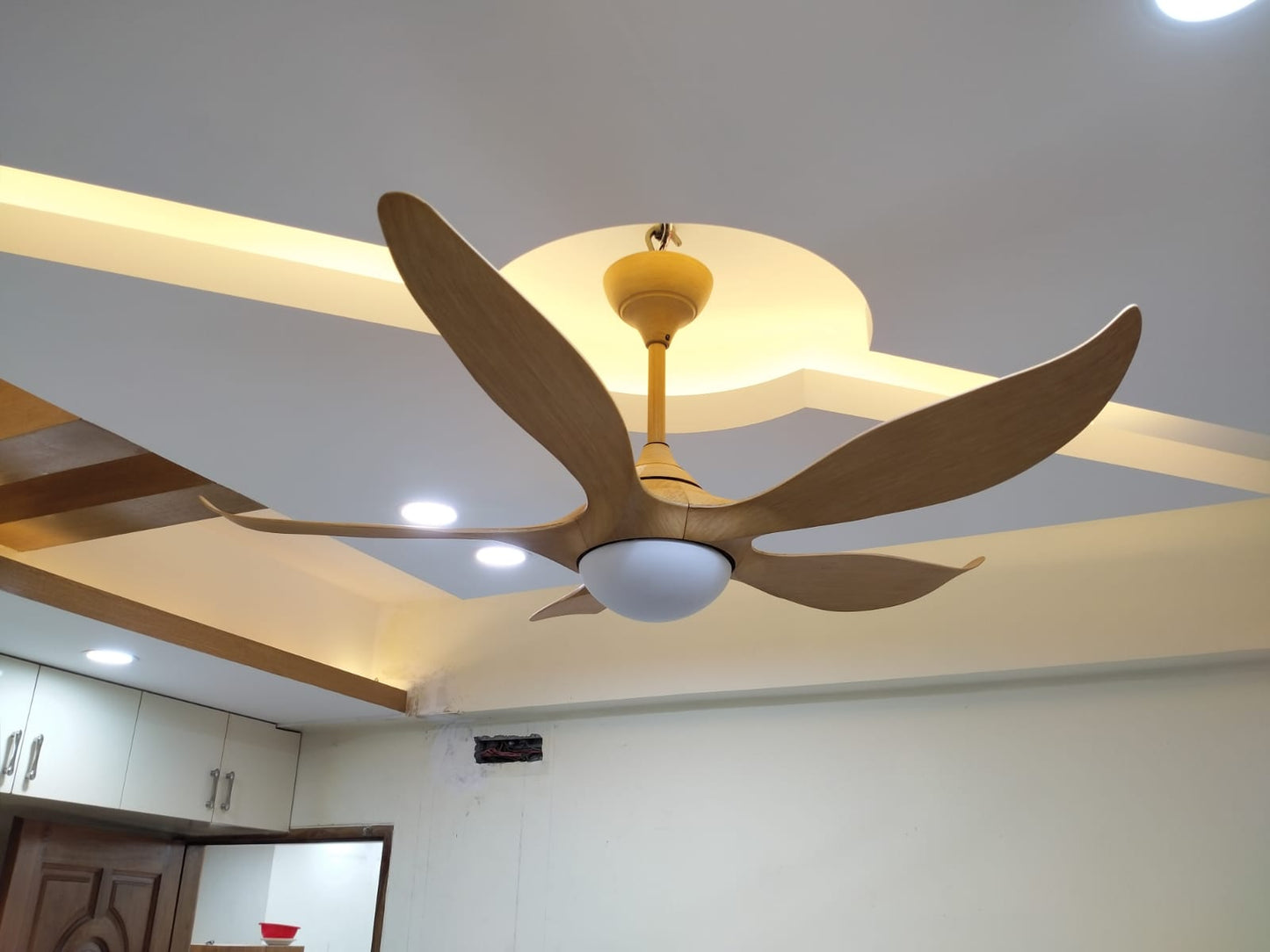 Yamada Model: 335 B 1300MM / 52" Underlight with Remote 5 Blades Ceiling Fan