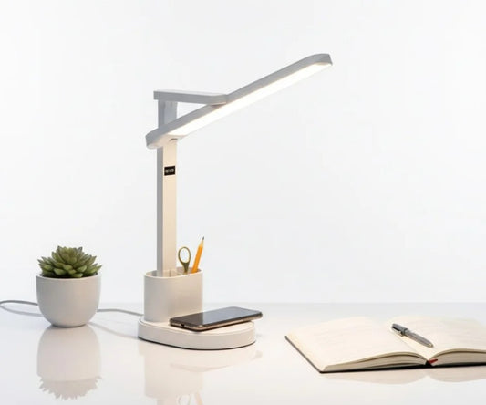 Portable desk lamp with Pen Jolder
